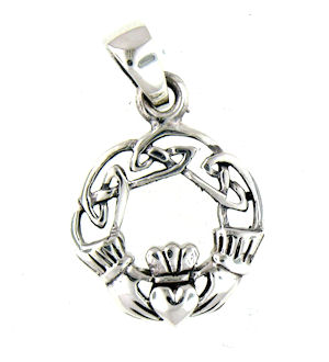 model AP767-75 claddagh pendant enlarged view